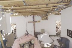 Pastor tearfully recites Bible verse at sight of cross unscathed after tornado rips through church