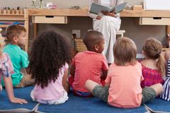 Oklahoma State Hosts 'Drag Queen Story Hour' for Little Kids Ages 2-10 During University's 'Pride Week'