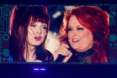 Wynonna Judd Breaks Silence After Mother Naomi Judd's Death, Reveals Psalm They Recited Before Her Passing