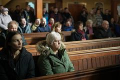 UK Christians Welcome Refugees amid Frustrations with Immigration Process