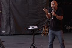 Francis Chan criticizes ‘my body my choice’ argument: ‘God says nothing is yours’