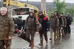 More than 1,700 troops surrender in Mariupol