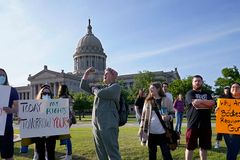 Oklahoma lawmakers pass sweeping pro-life bill