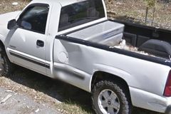 Texas fugitive kills family, dies in police shootout