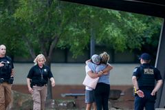 Police: Tulsa shooter targeted doctor