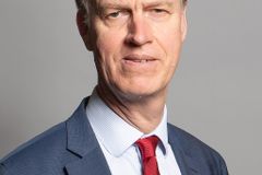 Christian MP receives knighthood