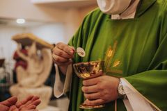 Colorado bishops say Catholic politicians who advocate for abortion shouldn’t receive communion