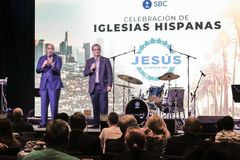 Hispanics fellowship, worship, learn during Hispanic Celebration at SBC22 | Baptist Press