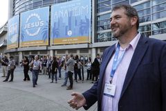 Flight ‘inconvenience’ leads to Gospel witness opportunity | Baptist Press