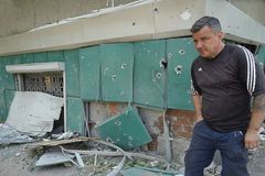 Civilians trapped in Eastern Ukrainian city