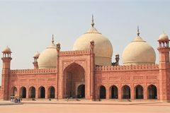 Death Sentence Upheld for Two Christians in Pakistan - Morningstar News