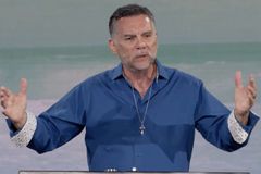 Former mob boss preaches at Greg Laurie's church, encourages healthy fear of eternal damnation