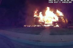 Indiana man rescues 5 from burning house