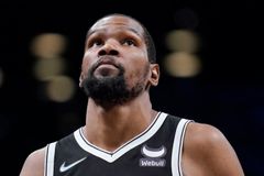 'It's Ridiculous': NBA's Kevin Durant Blasts 'Stupid' Vaccine Mandate, Calls Out NYC Mayor