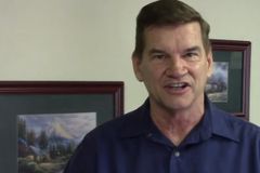 Pastor Ted Haggard accused of inappropriate male touching and drug use in new ministry