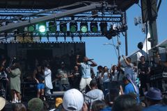 'Be a Light to Somebody's Darkness': Maverick City, Kirk Franklin Team with LA Mission to Fight Poverty on Skid Row