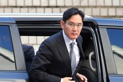 Samsung leader secures pardon