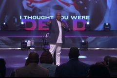 John Gray returns to pulpit a month after life-threatening hospitalization: 'I’m not the same'