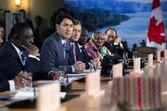 Canadian Leaders Call for More Limits on Free Speech After Deputy PM Confronted by Angry Protester