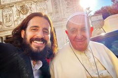 ‘The Chosen’ actor Jonathan Roumie shares jovial moment with pope at private Vatican summit