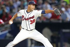 Former MLB player, now cop, dies in car crash