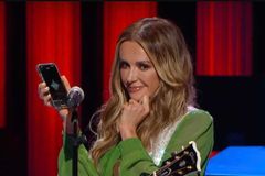 Country Singer Carly Pearce Honors Legend Loretta Lynn, Shares Heartwarming Voicemail Icon Left for Her