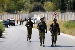 IDF Closes Entrances, Exits to Nablus after Soldier Killed