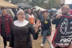 Christians’ Powerful Response to Satanists at ‘Pagan Pride Fest’ That Featured Mockery, ‘Unbaptisms’