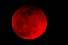 Total lunar eclipse to bring 'blood moon' over US as voters head to the polls in midterm election