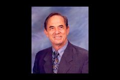 Influential minister and missionary Owen Olbricht dies at 90 - The Christian Chronicle