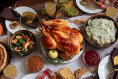 Saving Thanksgiving: There's a Hotline You Can Call if You Need a Turkey Crisis Counselor