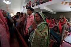 200 Pakistani Christians left homeless after authorities bulldoze their homes without warning