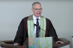 Wary of Omicron, Churches Shift Christmas Services Online