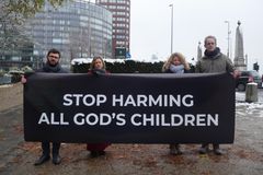 Thousands back petition calling on CofE to scrap transgender schools guidance