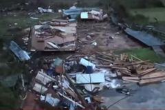 At least 18 tornadoes sweep across Texas, Louisiana, Mississippi; mother and son among 3 killed