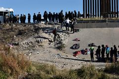 Texas readies for border chaos