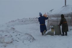 East Asian believers spread Christmas message in spite of bitter cold | Baptist Press