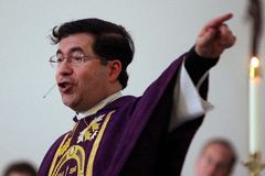 Outspoken pro-life priest defrocked by Vatican