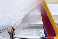 Winter storm threatens to cripple Christmas travel