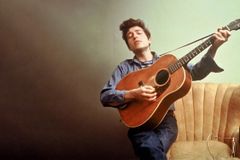 Bob Dylan: "I Read the Scriptures a Lot, Meditate and Pray" - RELEVANT