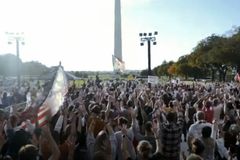 Sean Feucht Leads Thousands in Worship on National Mall: 'We Have to Keep Striking the Ground'