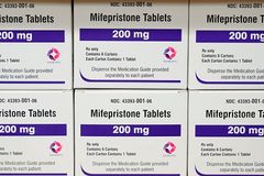 CVS, Walgreens to apply to carry abortion pills