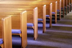 More Americans stay away from church as pandemic nears year three | Baptist Press