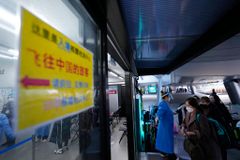 'Lightning Speed': US Health Experts Assessing Impact of China's Rapid New COVID Spike