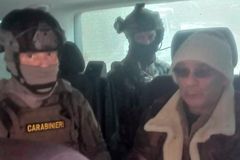 Italian police arrest Mafia boss after 30-year chase