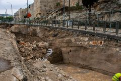 Jerusalem Archaeologists Find Moat, Mysterious Handprint Outside Old City Walls