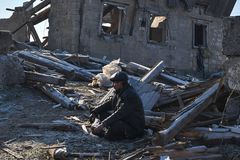 Russian air strikes kill twelve