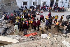 Pakistan blast kills at least 59; wounds 150