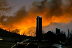 Train derailment causes Ohio fire