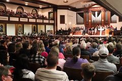 “Outpouring” at Asbury University chapel runs over a week